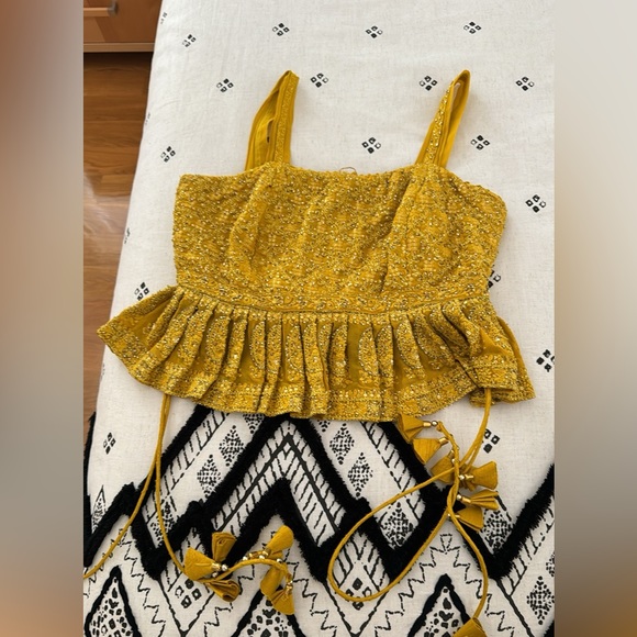 Elegant Mustard Lehenga - Picture 3 of 4